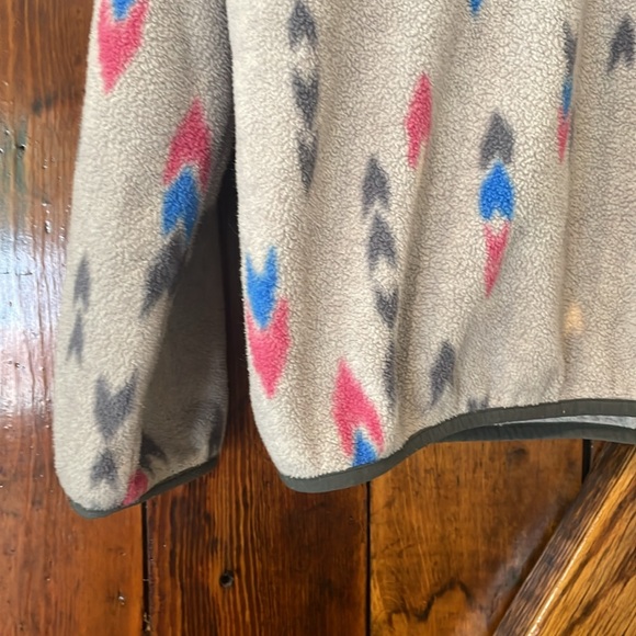 Patagonia size small fleece sweatshirt. - Picture 5 of 7